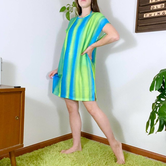 NWT 90s Vintage Green and Blue Ombré Netted Tank Style Swimsuit Coverup - Picture 2 of 4